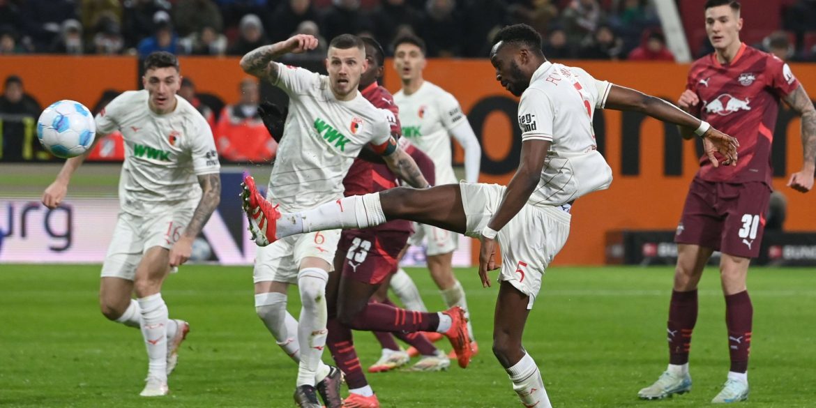 Alle Spieler des FC Augsburg einsortiert: Schnäppchen-Alarm! Wen kaufen, wen verkaufen?